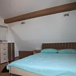 Hsh Apartments
